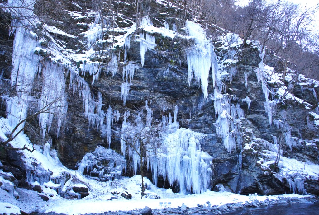 三十槌の氷柱（人工）