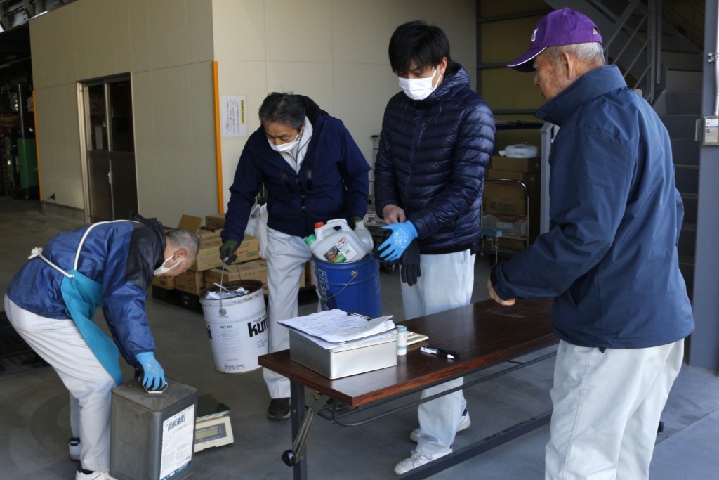 廃棄農薬、空容器の回収実施